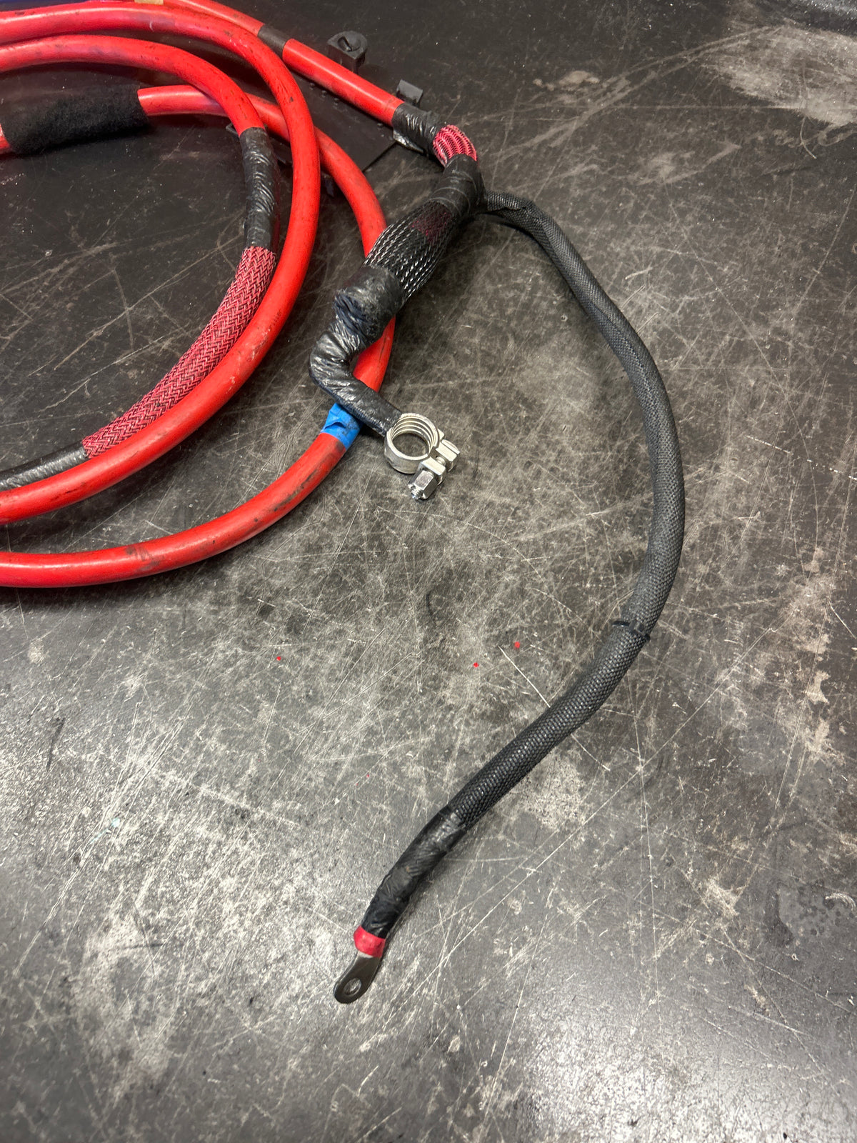 15-23 DODGE CHARGER ENGINE POSITIVE BATTERY CABLE WIRE HARNESS OEM 68207018AE