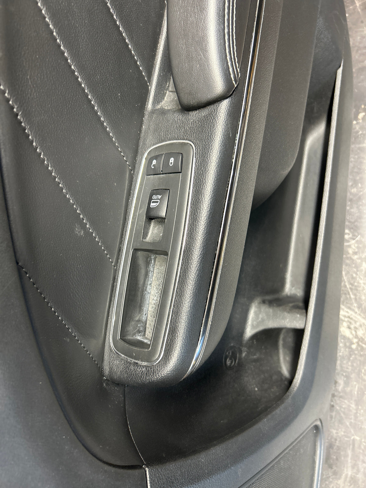 2019-2023 DODGE CHARGER HELLCAT SRT FRONT RIGHT INTERIOR DOOR PANEL 6QY633X9AC