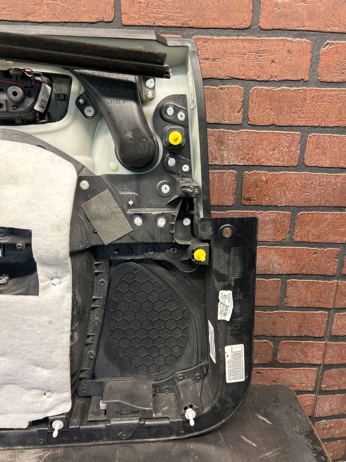 2019-2023 DODGE CHARGER HELLCAT SRT FRONT RIGHT INTERIOR DOOR PANEL 6QY633X9AC