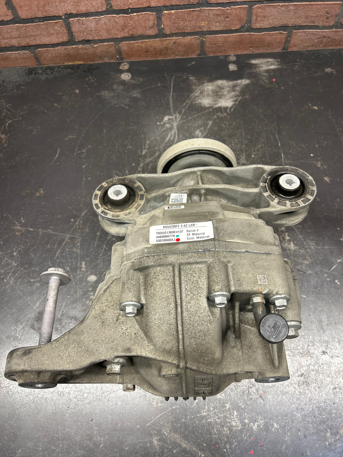 15-22 DODGE CHARGER HELLCAT 6.2L OEM LSD REAR DIFFERENTIAL 2.62 53010668AJ