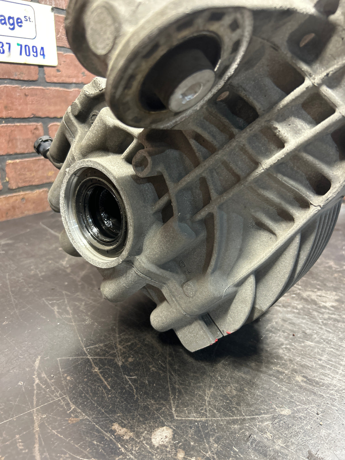 15-22 DODGE CHARGER HELLCAT 6.2L OEM LSD REAR DIFFERENTIAL 2.62 53010668AJ