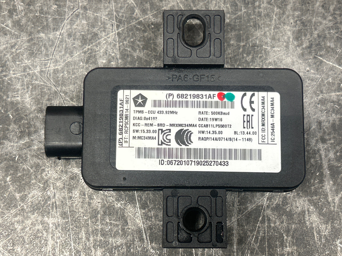14-21 Dodge Challenger Durango Chrysler Tire Pressure Module 68219831AF OEM