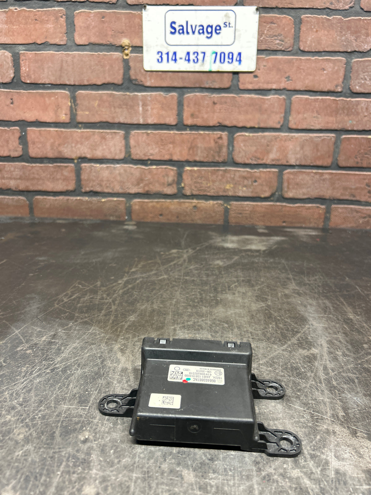 2018-2023 DODGE CHARGER RAM 1500 OEM NETWORK GATEWAY CONTROL MODULE 68403887AC