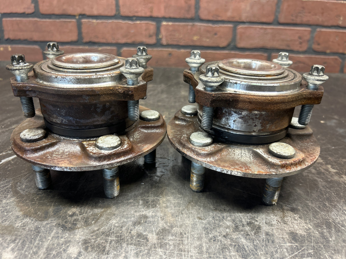 2015-2023 Dodge Charger Chrysler 300 Rear Wheel Bearing Hub Assembly Set Of 2