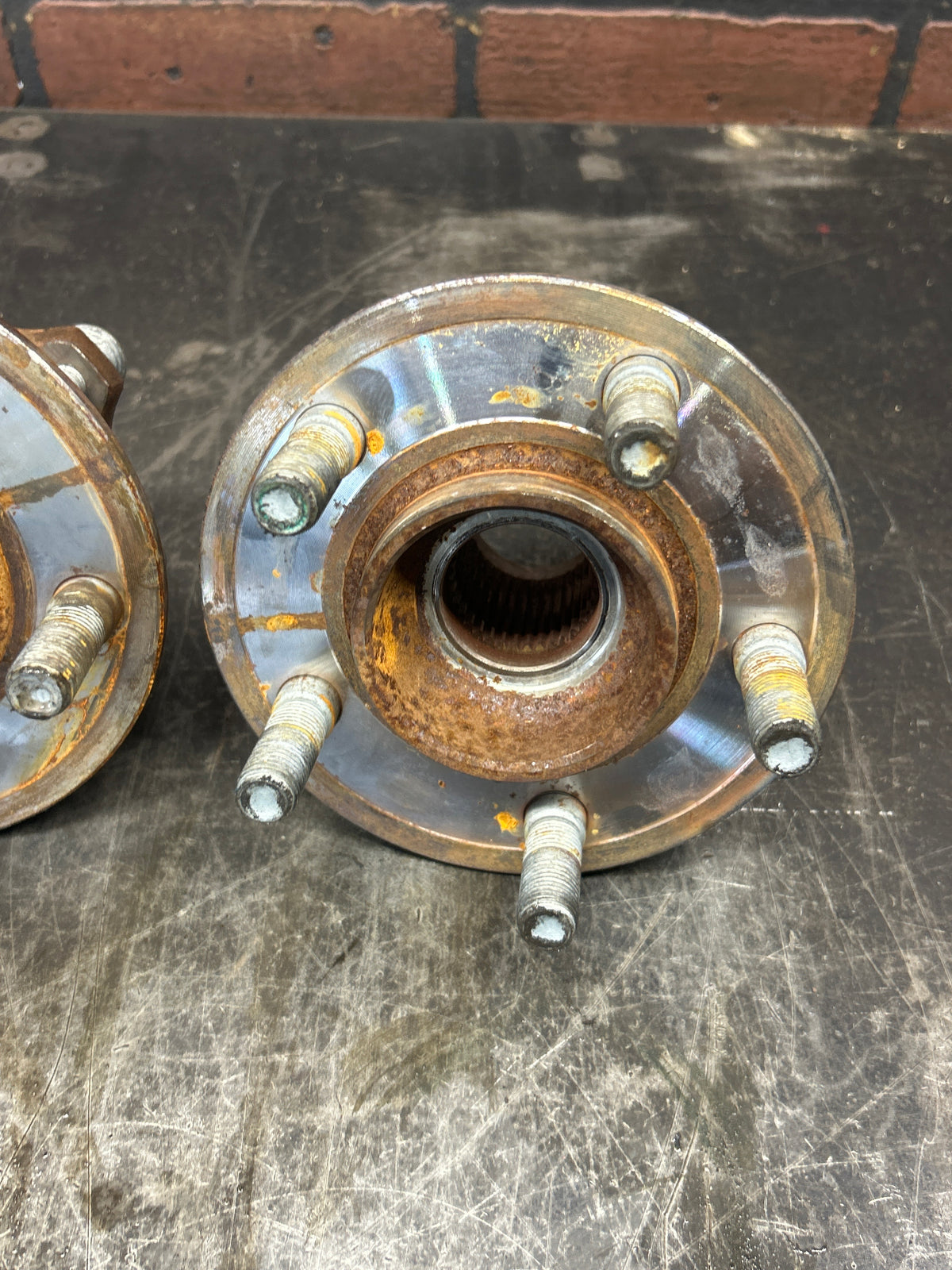 2015-2023 Dodge Charger Chrysler 300 Rear Wheel Bearing Hub Assembly Set Of 2