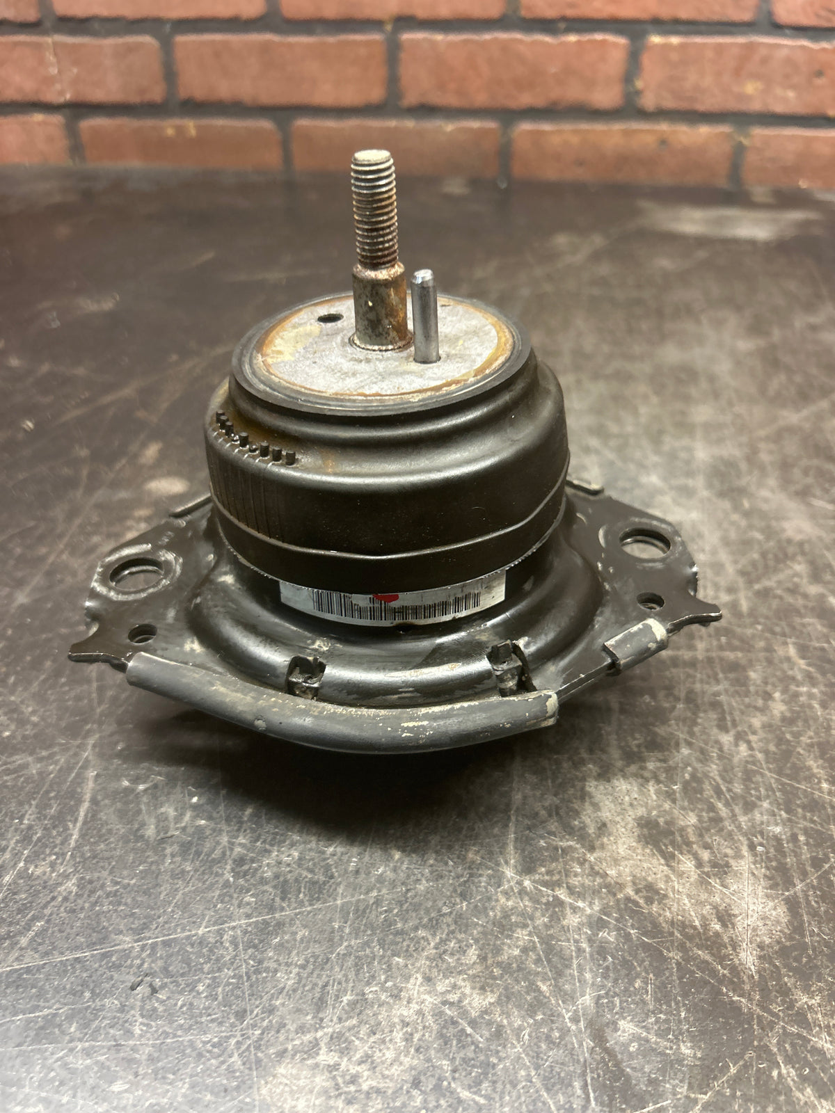 2012-2023 DODGE CHARGER/CHALLENGER SCAT PACK 6.4L RWD ENGINE MOUNT PAIR OEM