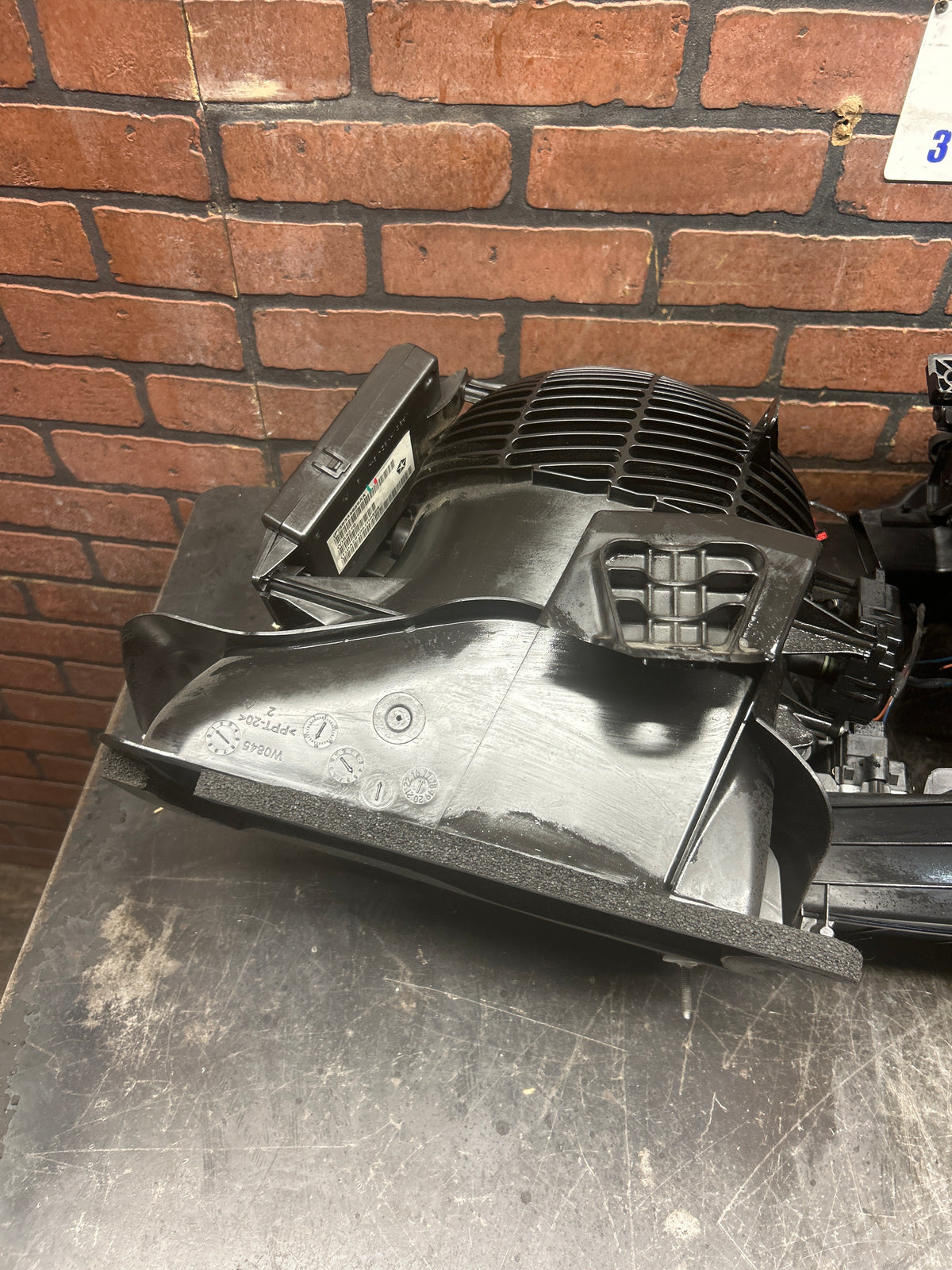 15-23 Dodge Challenger Charger 300 SP OEM Heater Housing Box Assembly 68334968AA