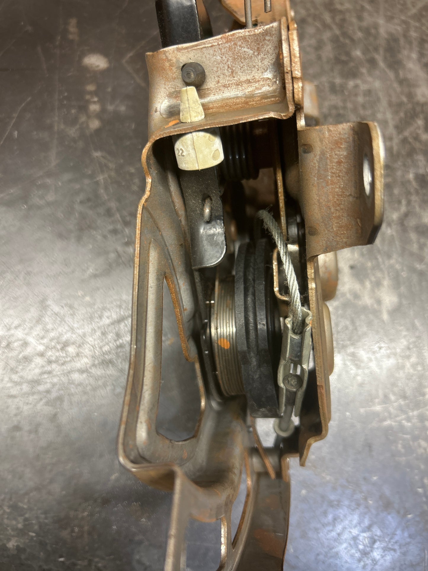 07-23 300 CHARGER CHALLENGER EMERGENCY PARKING BRAKE STOP PEDAL 04779478AI OEM