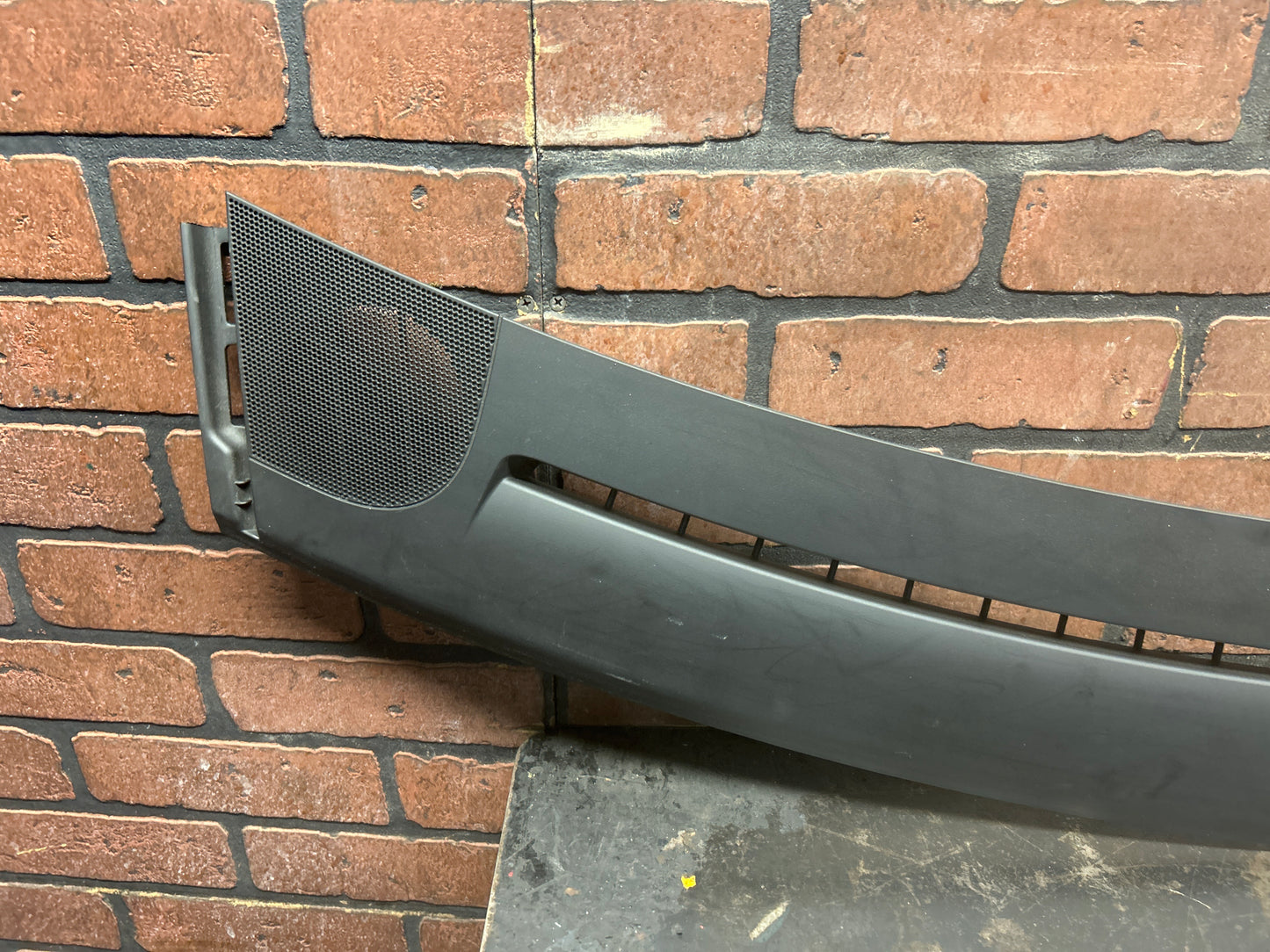 11-23 DODGE CHARGER FRONT DEFROSTER GRILLE UPPER DASH VENT PANEL 1JQ67DX9AK