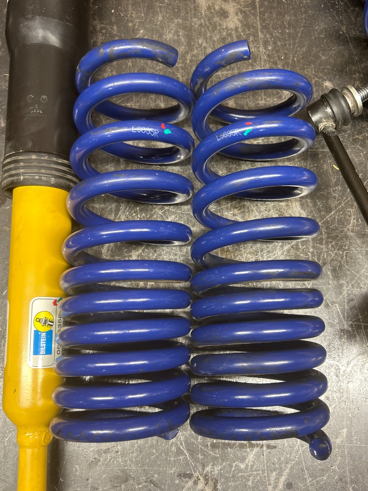 11-23 Dodge Charger 392 Scat Pack Bilstein Suspension Strut Set W/Lower Springs