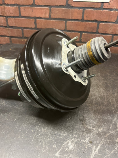 14-23 DODGE CHARGER / 300 POWER BRAKE BOOSTER & RESERVOIR W/ MASTER CYLINDER