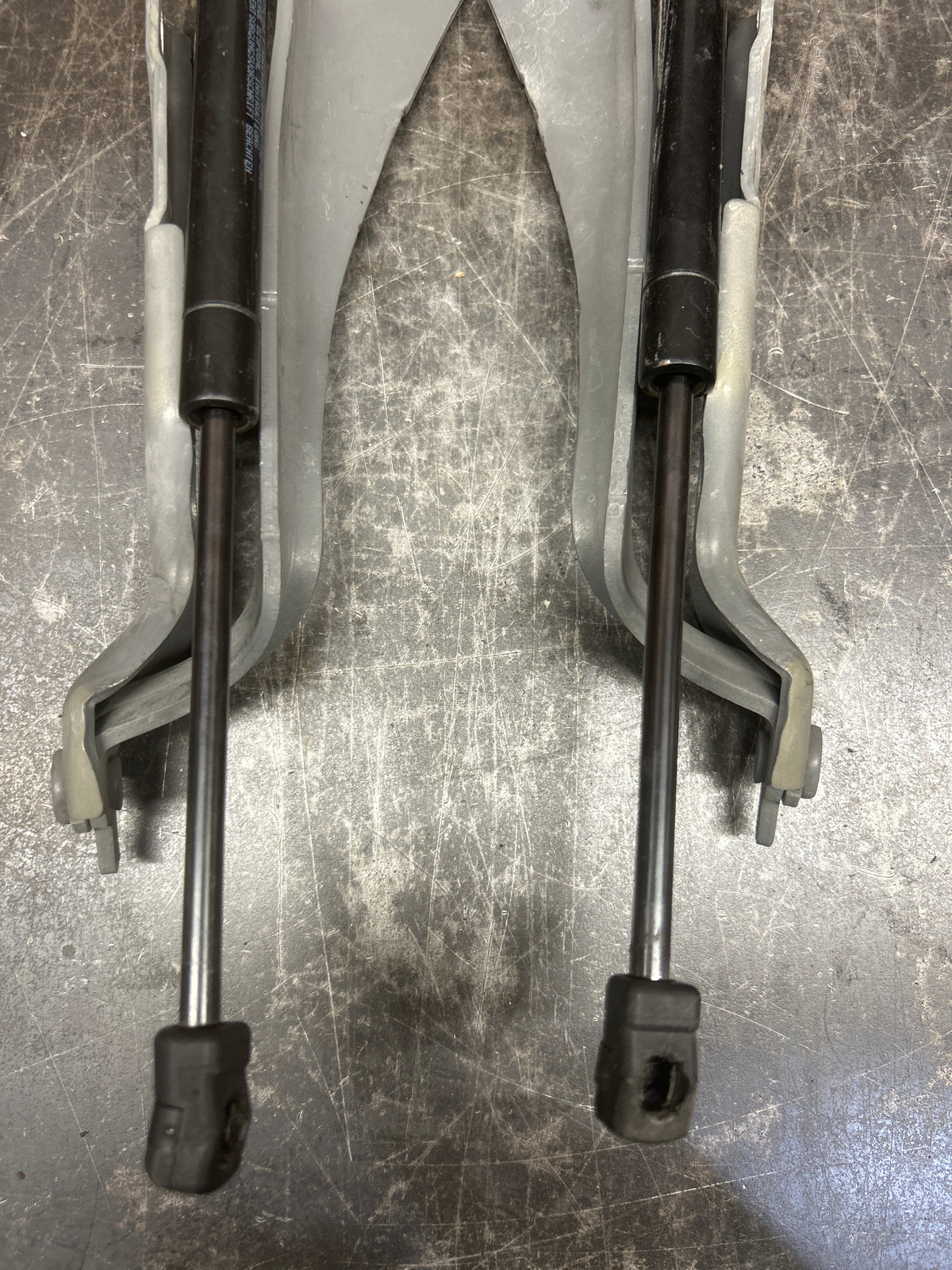 11-23 DODGE CHARGER CHRYSLER 300 FRONT HOOD SUPPORT HINGE BRACKET SET