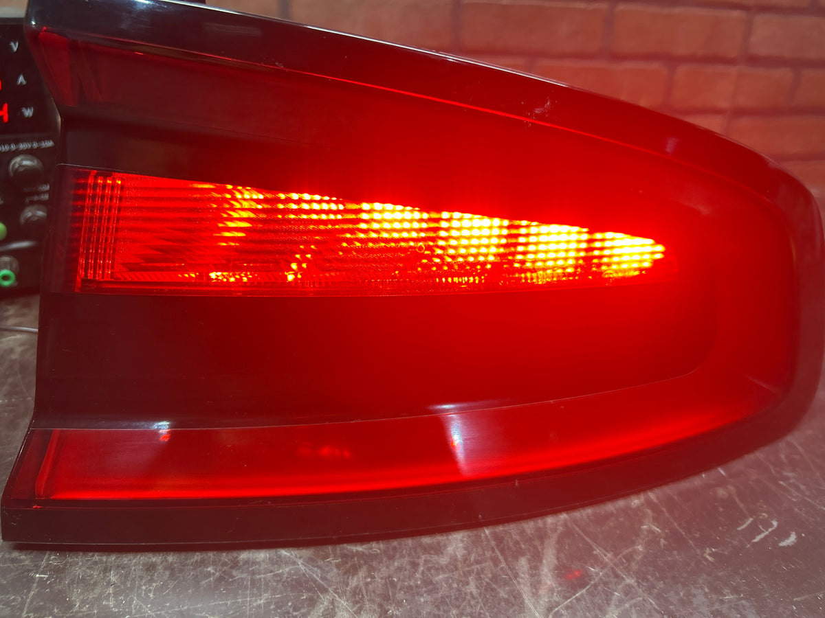 2015-2023 DODGE CHARGER SCAT PACK RIGHT REAR OUTER LED BRAKE TAIL LIGHT LAMP OEM