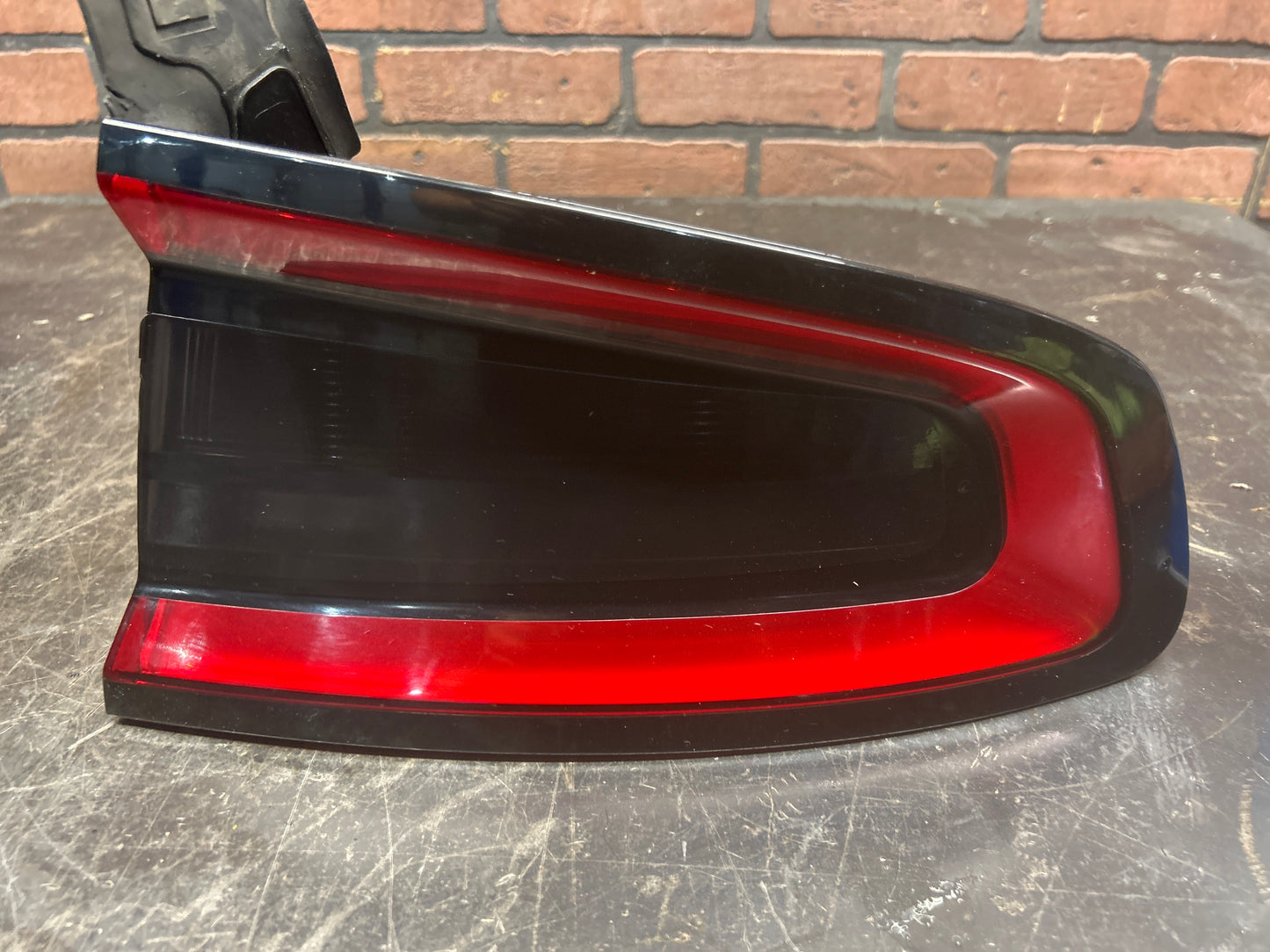 2015-2023 DODGE CHARGER SCAT PACK RIGHT REAR OUTER LED BRAKE TAIL LIGHT LAMP OEM