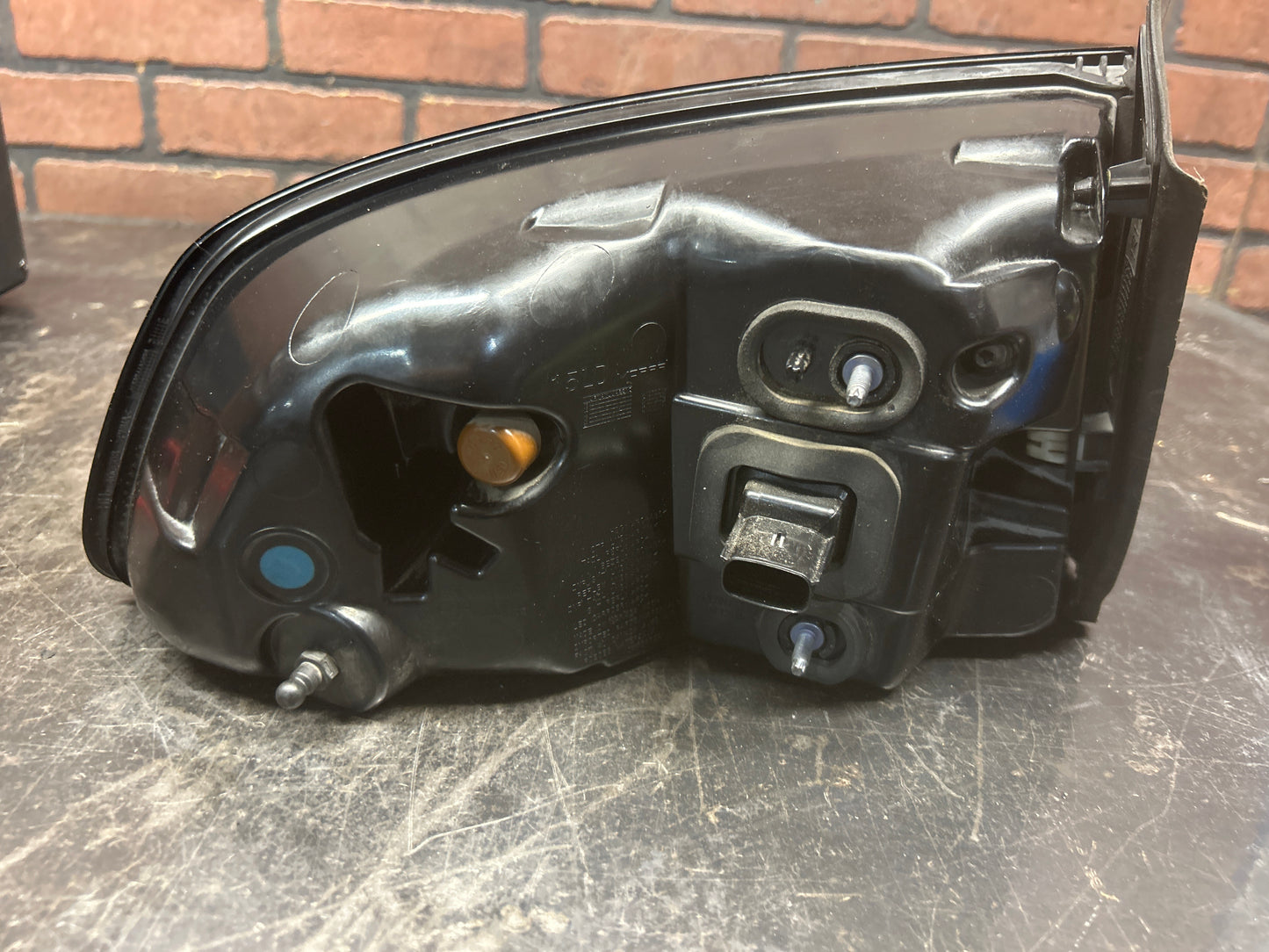 2015-2023 DODGE CHARGER SCAT PACK RIGHT REAR OUTER LED BRAKE TAIL LIGHT LAMP OEM