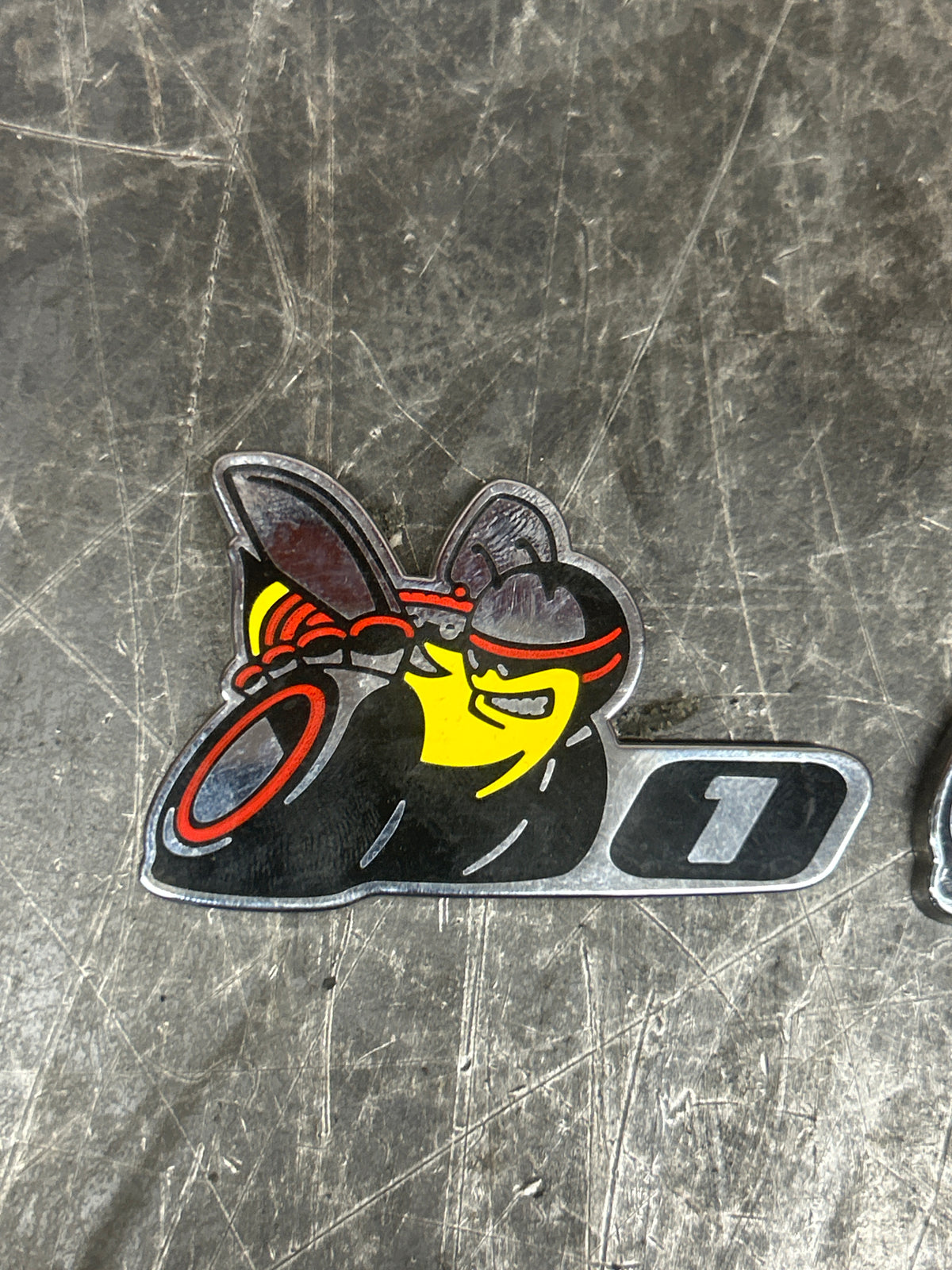 15-23 DODGE CHALLENGER/CHARGER R/T SCAT PACK BEE FENDER EMBLEMS OEM