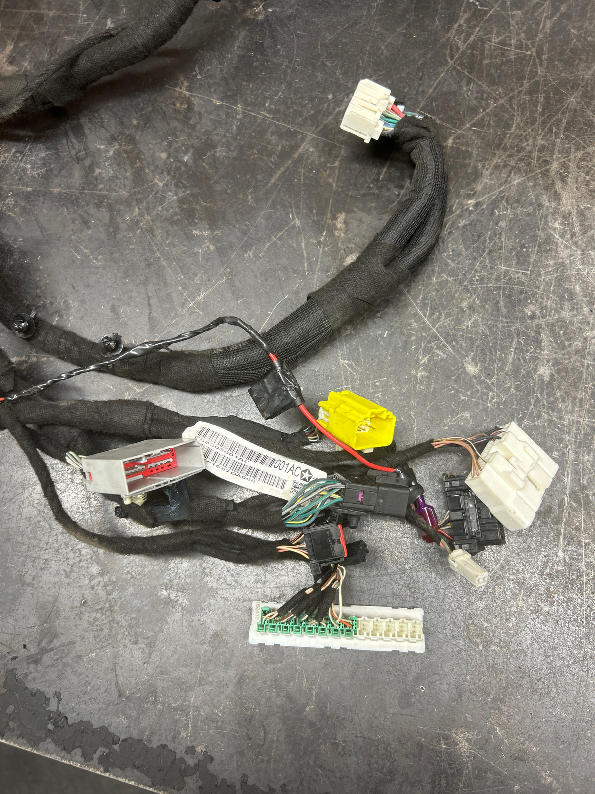 2017 Dodge Charger Scat Pack Dashboard Wiring Harness OEM 68305001AC OEM