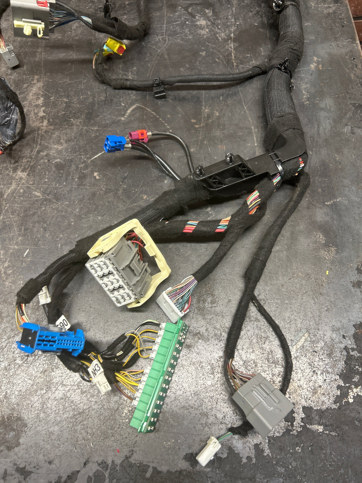 2017 Dodge Charger Scat Pack Dashboard Wiring Harness OEM 68305001AC OEM
