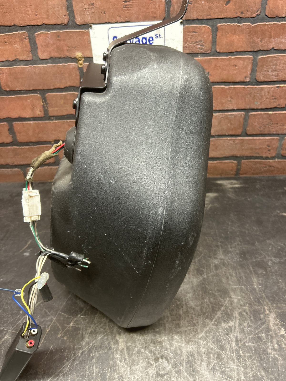 15-23 Dodge Charger Scat Pack OEM Beats Subwoofer Sound System 05091470AC
