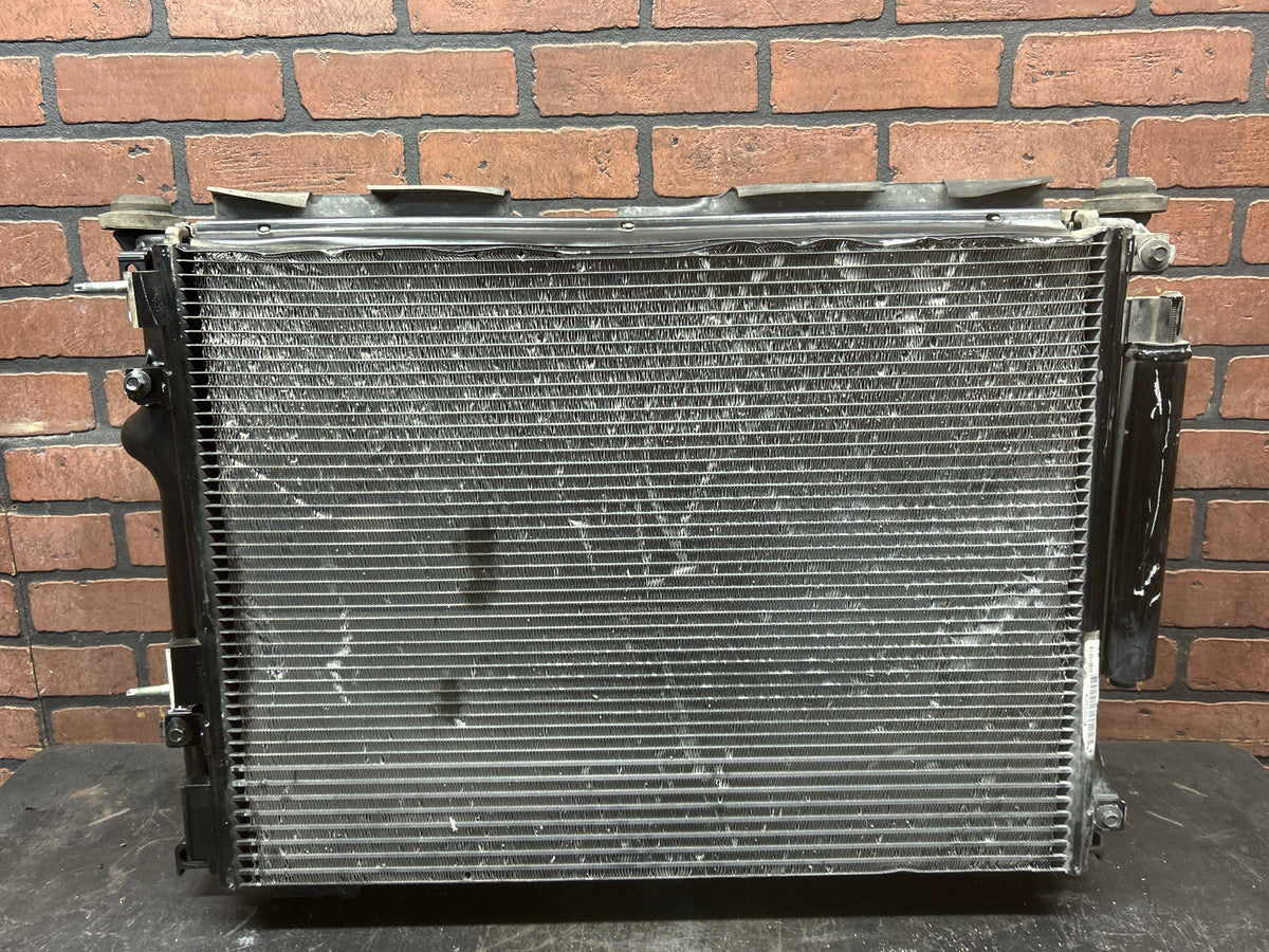 12-23 Charger Scat Pack 6.4L Engine Radiator AC Condenser Fan Assembly OEM