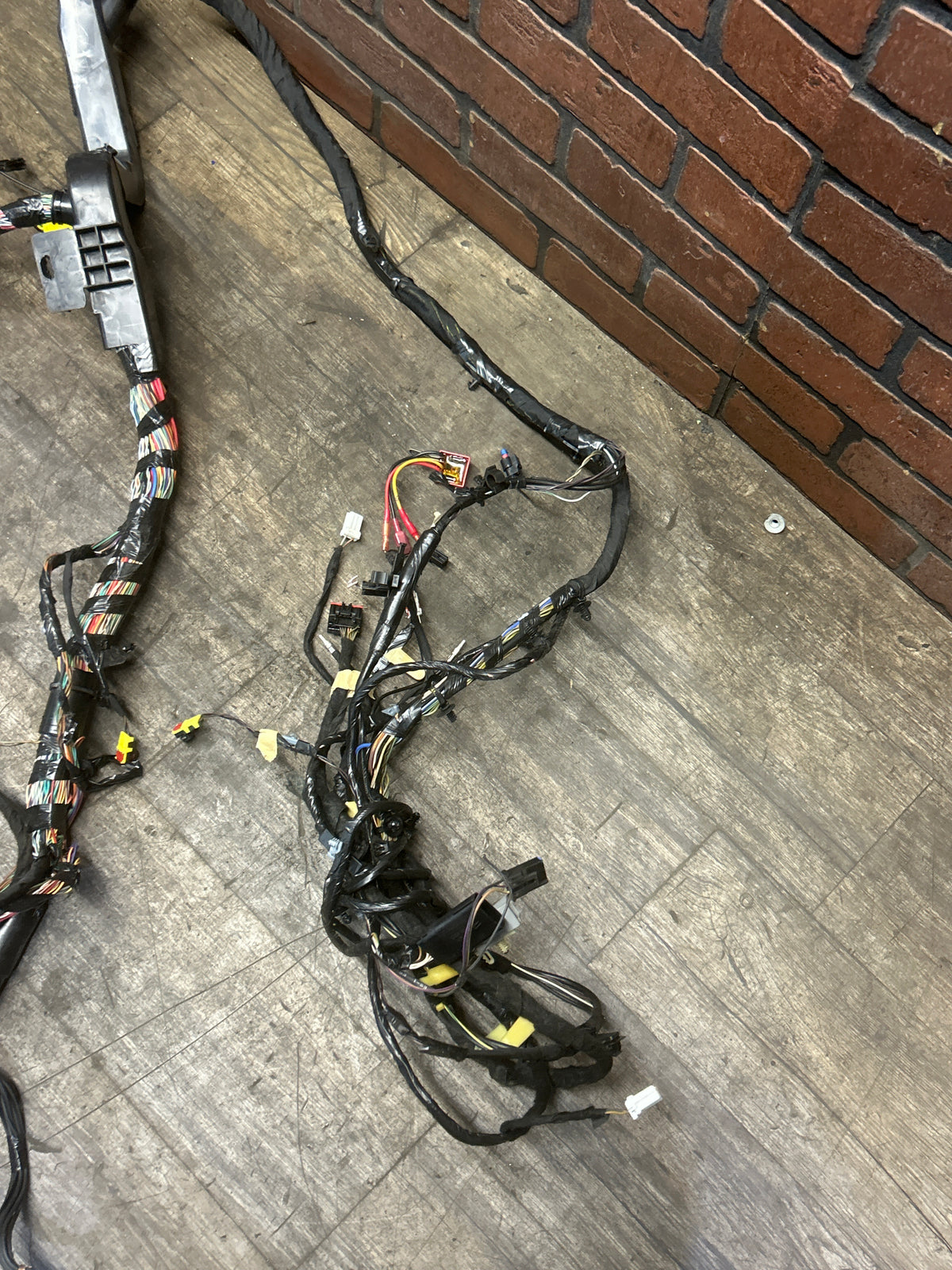 2017 Dodge Charger ScatPack Body Wiring Harness & Trunk Fuse Box 68304981AF OEM