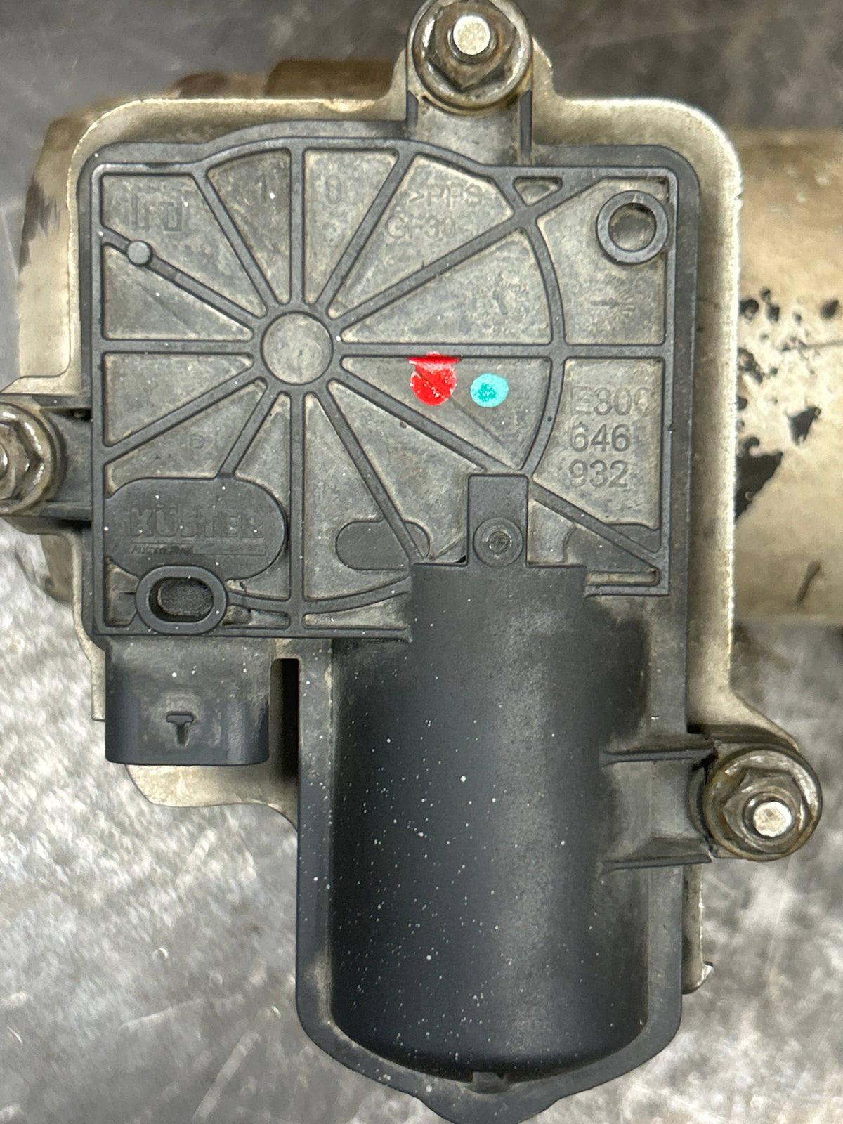 2015-2023 DODGE CHARGER CHALLENGER  SRT DRIVER LEFT EXHAUST VALVE ACTUATOR OEM
