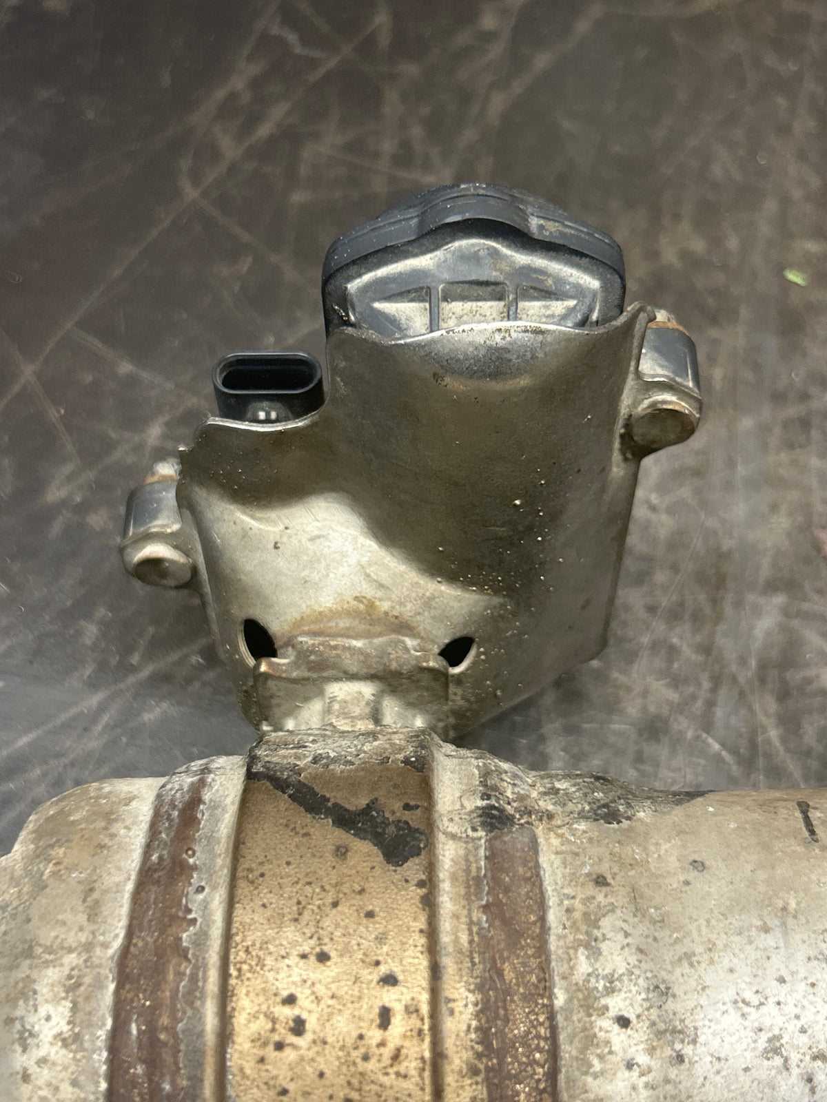 2015-2023 DODGE CHARGER CHALLENGER  SRT DRIVER LEFT EXHAUST VALVE ACTUATOR OEM
