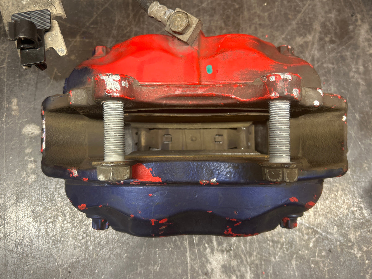 2011-2014 DODGE CHALLENGER/CHARGER FRONT RIGHT SIDE BREMBO BRAKE CALIPER OEM