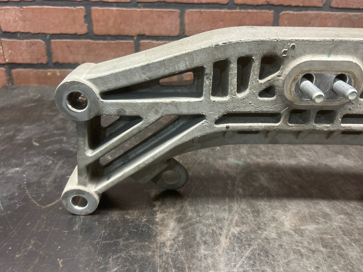 15-23 Dodge Charger/Challenger/300 Auto RWD Tranny Cross-Member Bracket OEM