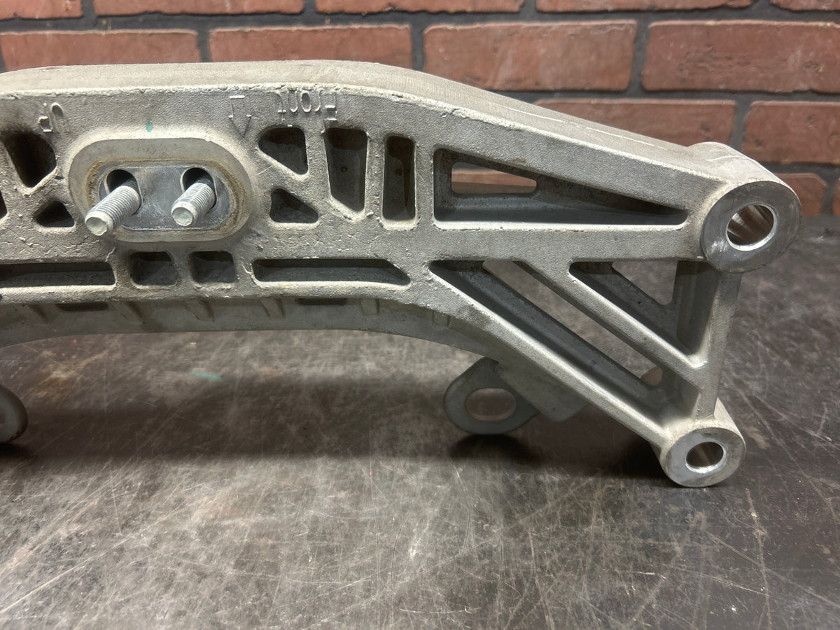 15-23 Dodge Charger/Challenger/300 Auto RWD Tranny Cross-Member Bracket OEM