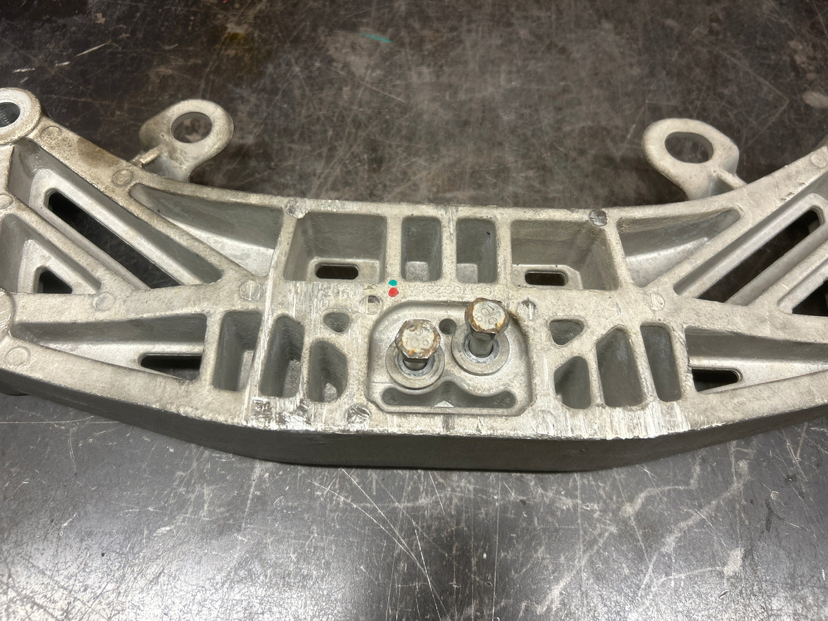 15-23 Dodge Charger/Challenger/300 Auto RWD Tranny Cross-Member Bracket OEM