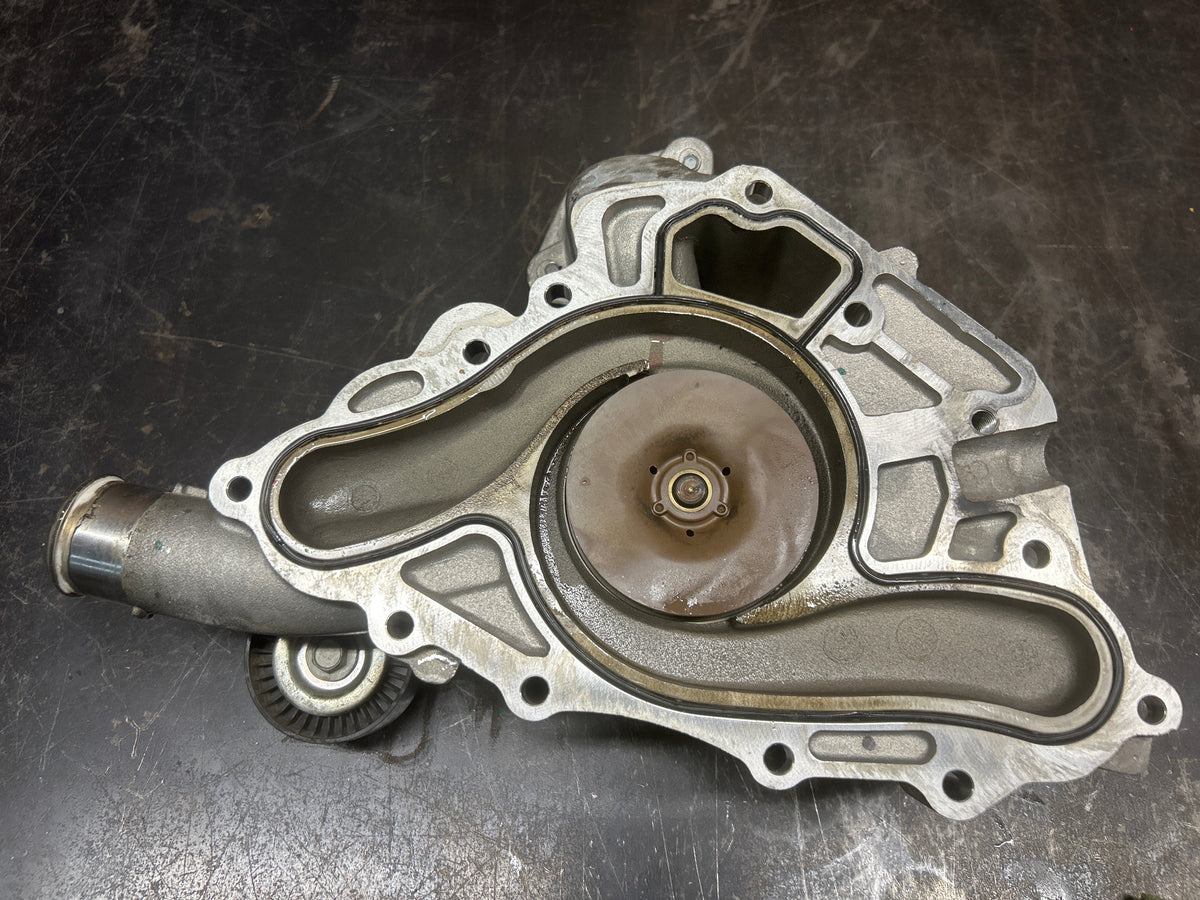 15 -23 DODGE CHALLENGER HELLCAT 6.2L OEM ENGINE COOLANT WATER PUMP 68165882AC