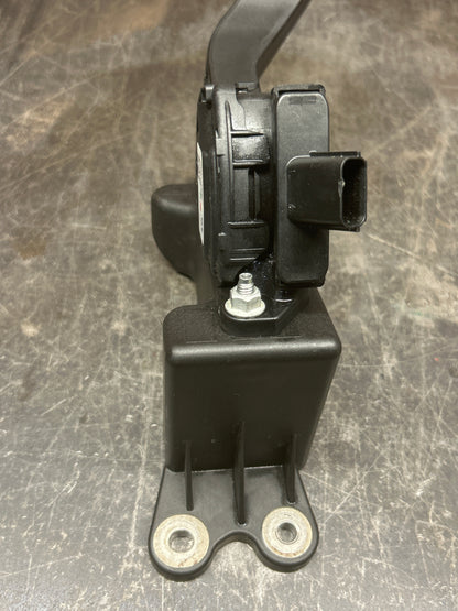 2017 DODGE CHARGER SCAT PACK SRT  ACCELERATOR GAS PEDAL ASSEMBLY 04861714AF