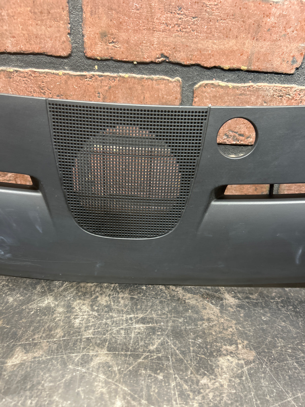 2011-2023 DODGE CHARGER SRT/CHRYSLER 300C DEFROSTER GRILLE WITH SUNSENSOR OEM