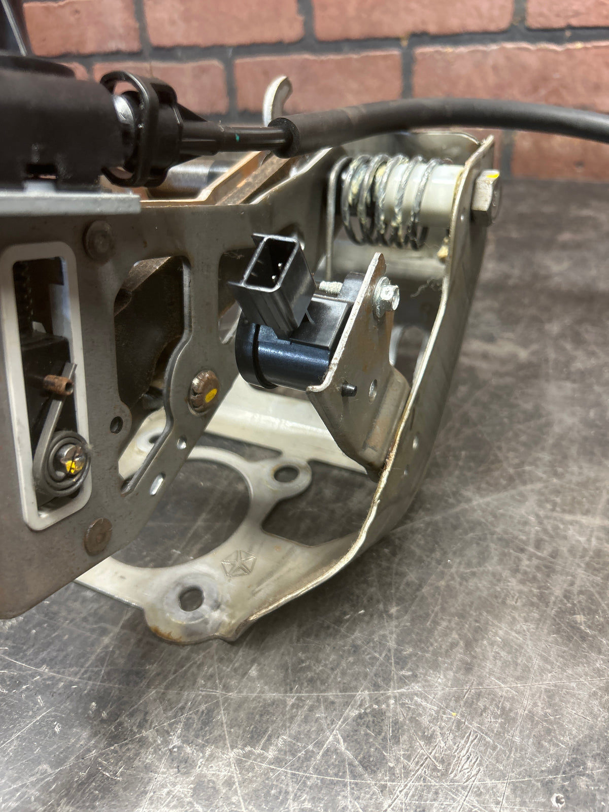 12-23 Chrysler 300/Charger SRT8 Power Adjustable Brake Pedal & Gas Pedal OEM