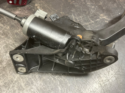12-23 Chrysler 300/Charger SRT8 Power Adjustable Brake Pedal & Gas Pedal OEM