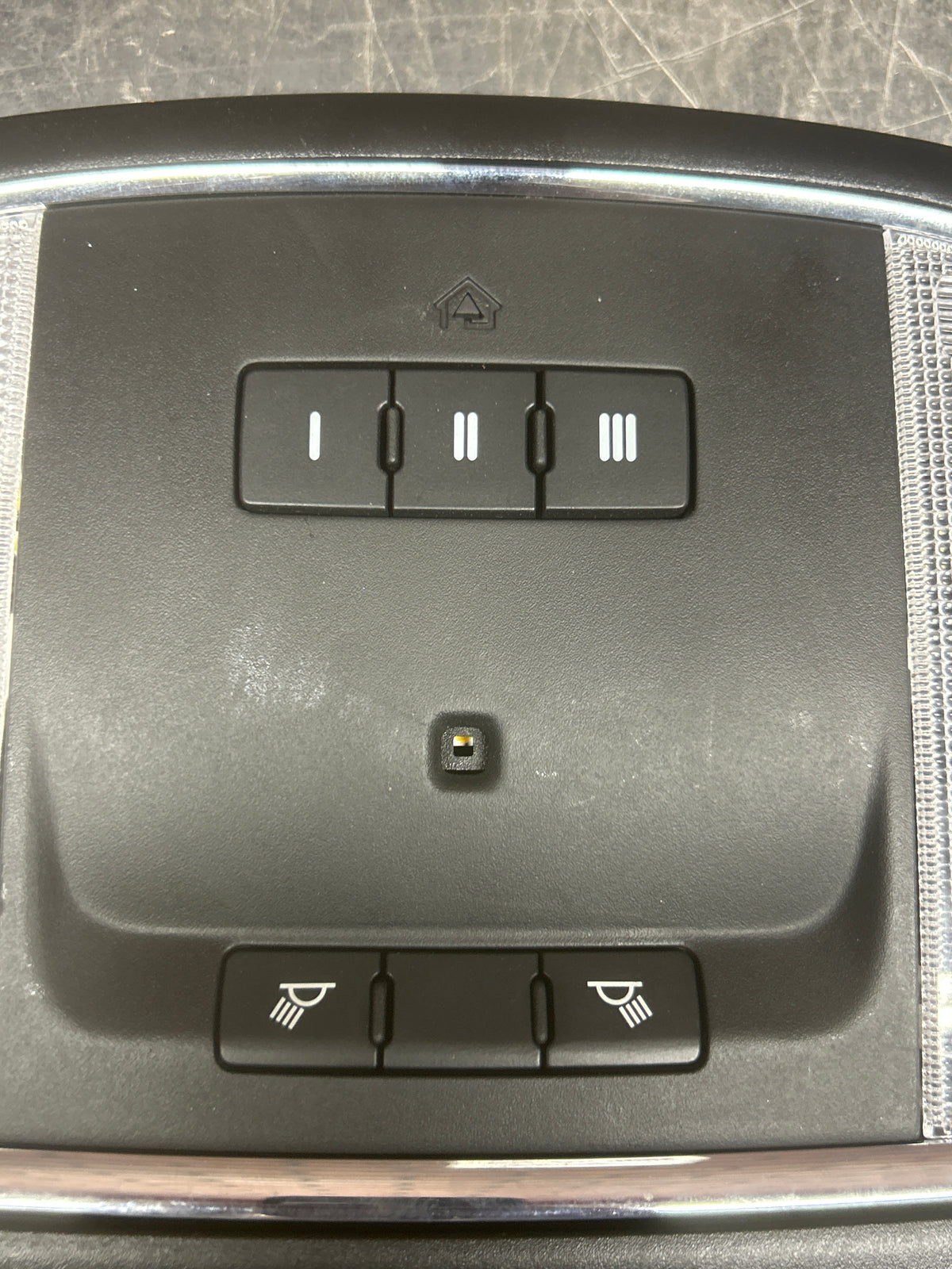 11-23 Chrysler 300C/Charger SRT Over Head Console Dome Light W/Storage 21152656