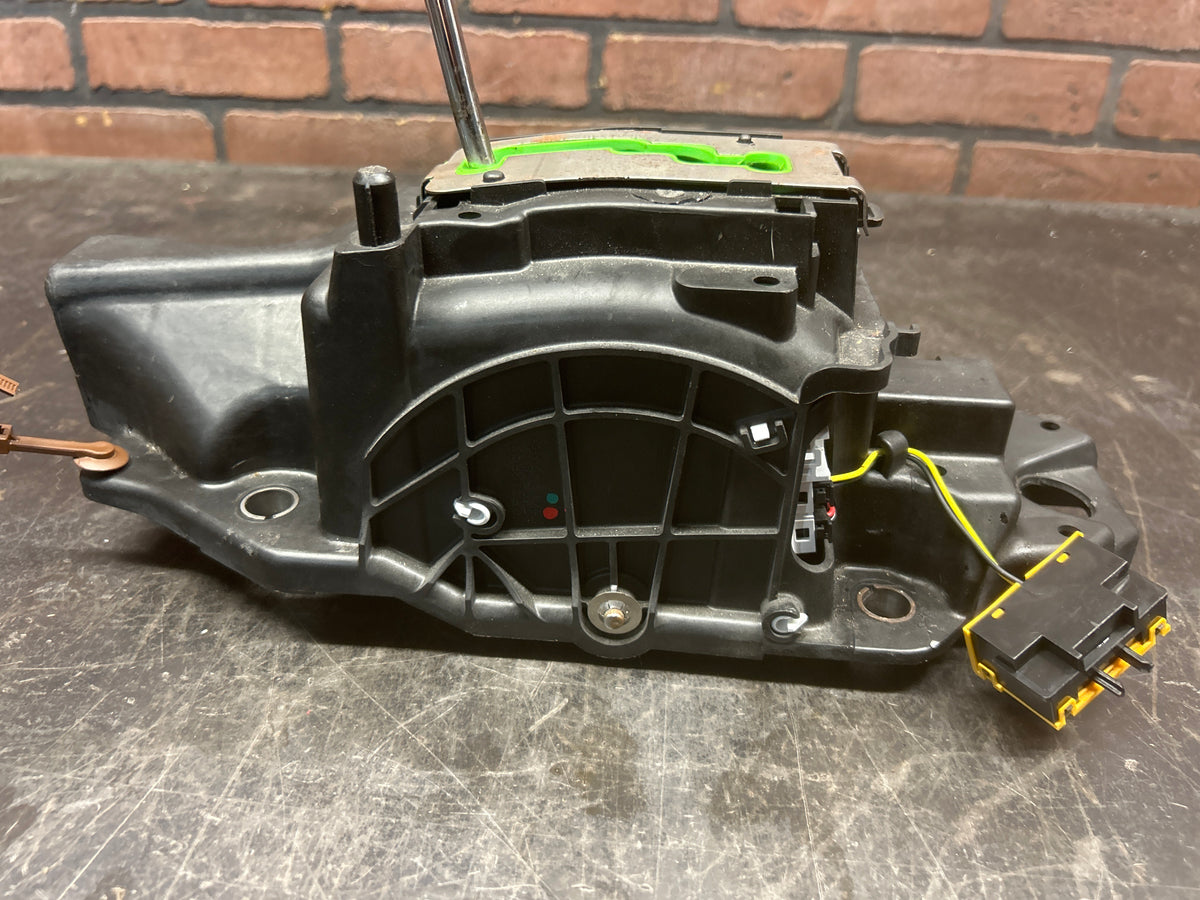 11-14 Dodge Charger/Chrysler 300C Automatic Transmission Gear Shifter Assembly