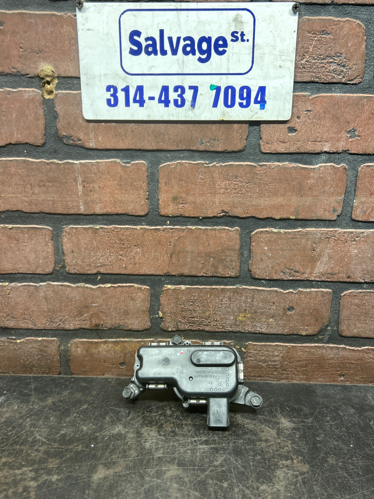12-17 CHARGER/CHALLENGER/300 6.4L ENGINE INTAKE SHORT RUNNING VALVE ACTUATOR OEM