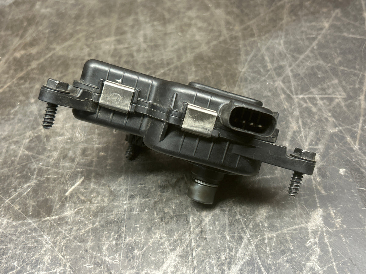 12-17 CHARGER/CHALLENGER/300 6.4L ENGINE INTAKE SHORT RUNNING VALVE ACTUATOR OEM