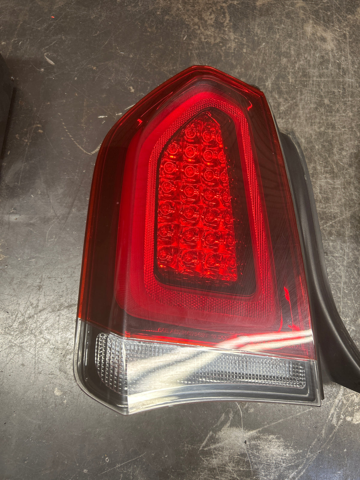 15-23 Chrysler 300 Eagle Eye Tail Light Assembly Set Left & Right