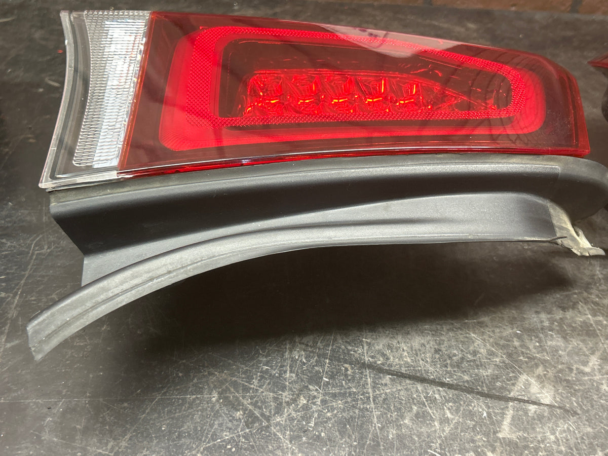 15-23 Chrysler 300 Eagle Eye Tail Light Assembly Set Left & Right