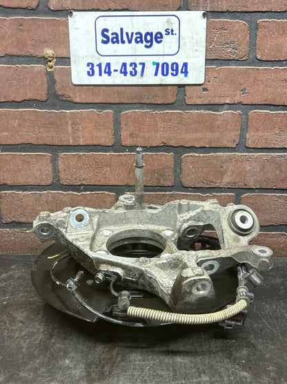 11-23 Dodge Charger/Challenger/300 SRT Right-Rear Spindle Knuckle OEM 04854463AE