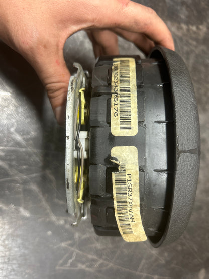 2012-2014 CHRYSLER 300C SRT8 OEM AIR BAG HORN BUTTON