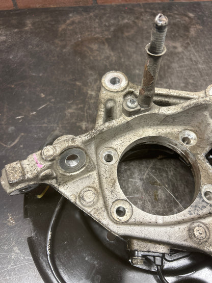 11-23 Dodge Charger/Challenger/300 SRT Right-Rear Spindle Knuckle OEM 04854463AE