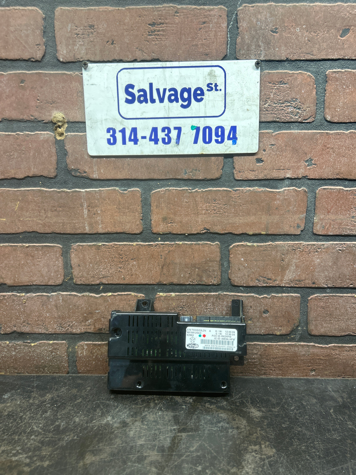 2011-2013 Chrysler 300C/Dodge Charger SRT8 OEM Bluetooth Module 68158125AC