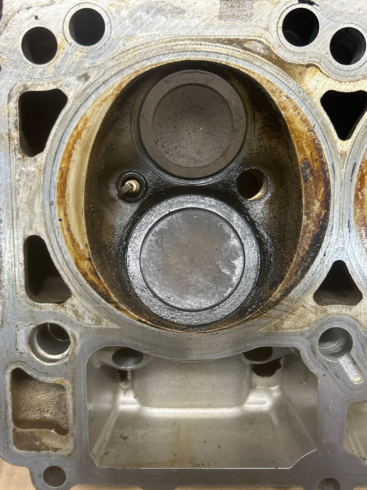 2011-2023 Chrysler 300C/Challenger/Charger SRT8 6.4L HEMI 392 RH Cylinder Head
