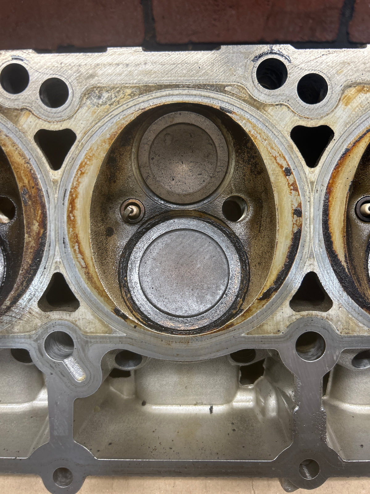 2011-2023 Chrysler 300C/Challenger/Charger SRT8 6.4L HEMI 392 RH Cylinder Head