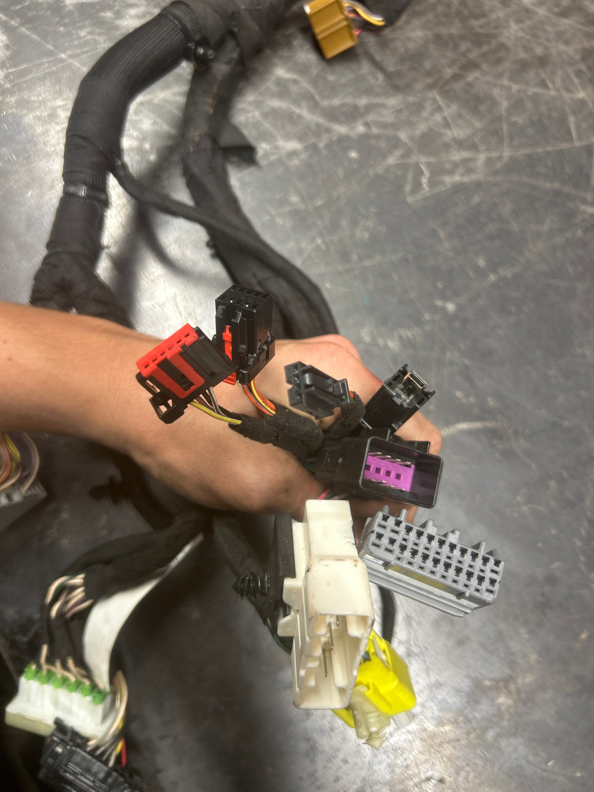 2013 Chrysler 300 Instrument Panel Dash Wiring Harness Mopar 68164280AC OEM