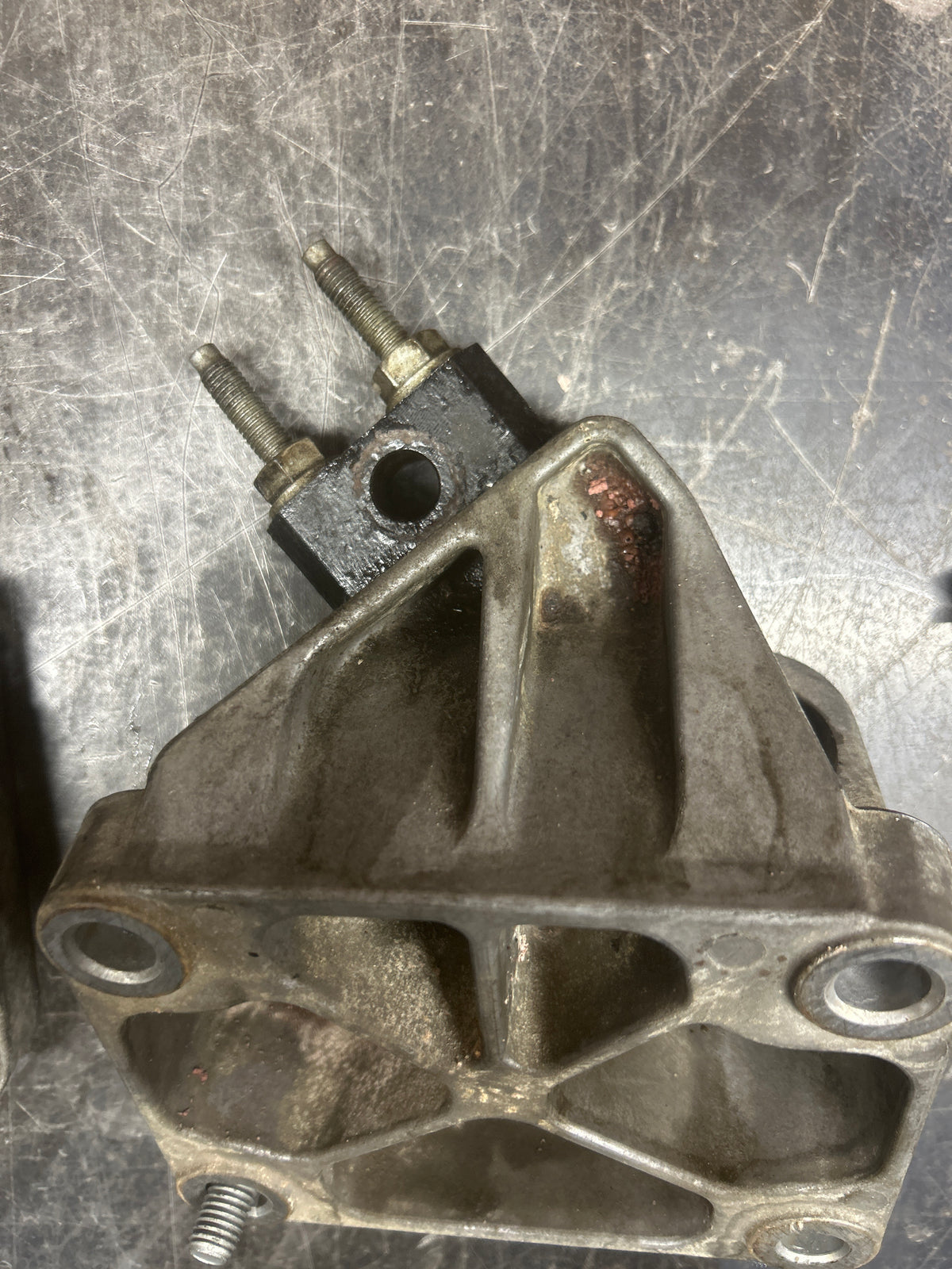 2012-2023 Chrysler 300C/Charger/Challenger Left & Right Engine Mounts 4855024AC